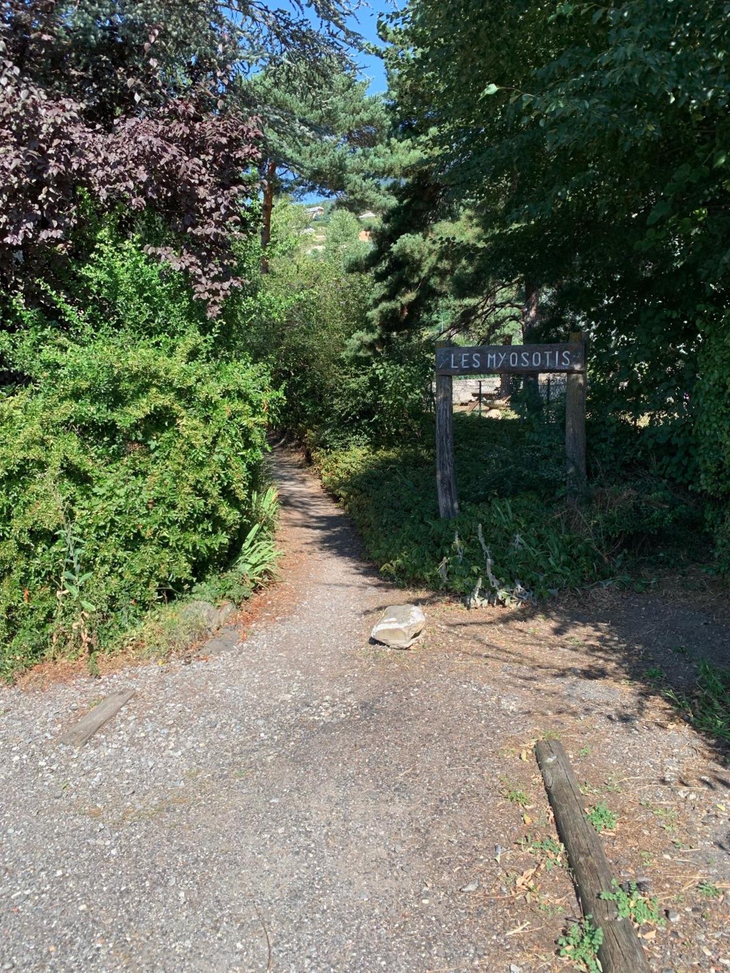Appartement Agreable A Deux Pas Du Plan D'Eau Embrun Exterior photo